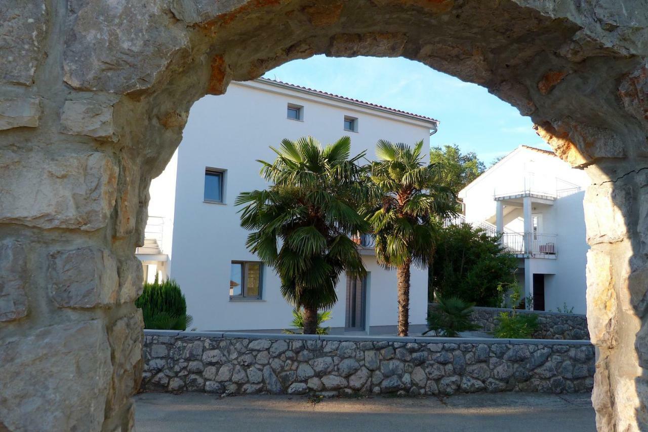 Apartments Monja & Dadi, Malinska, Vantacici Exterior photo